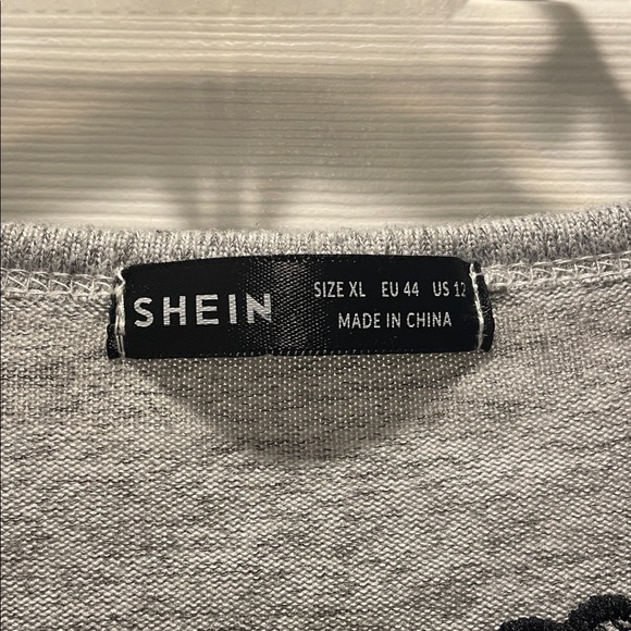 Shein Gray Lace-Trim V-Neck Long Sleeve Top - Picture 2 of 6